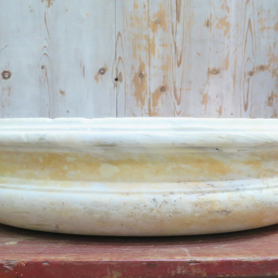 English 18th c oval marble Planter