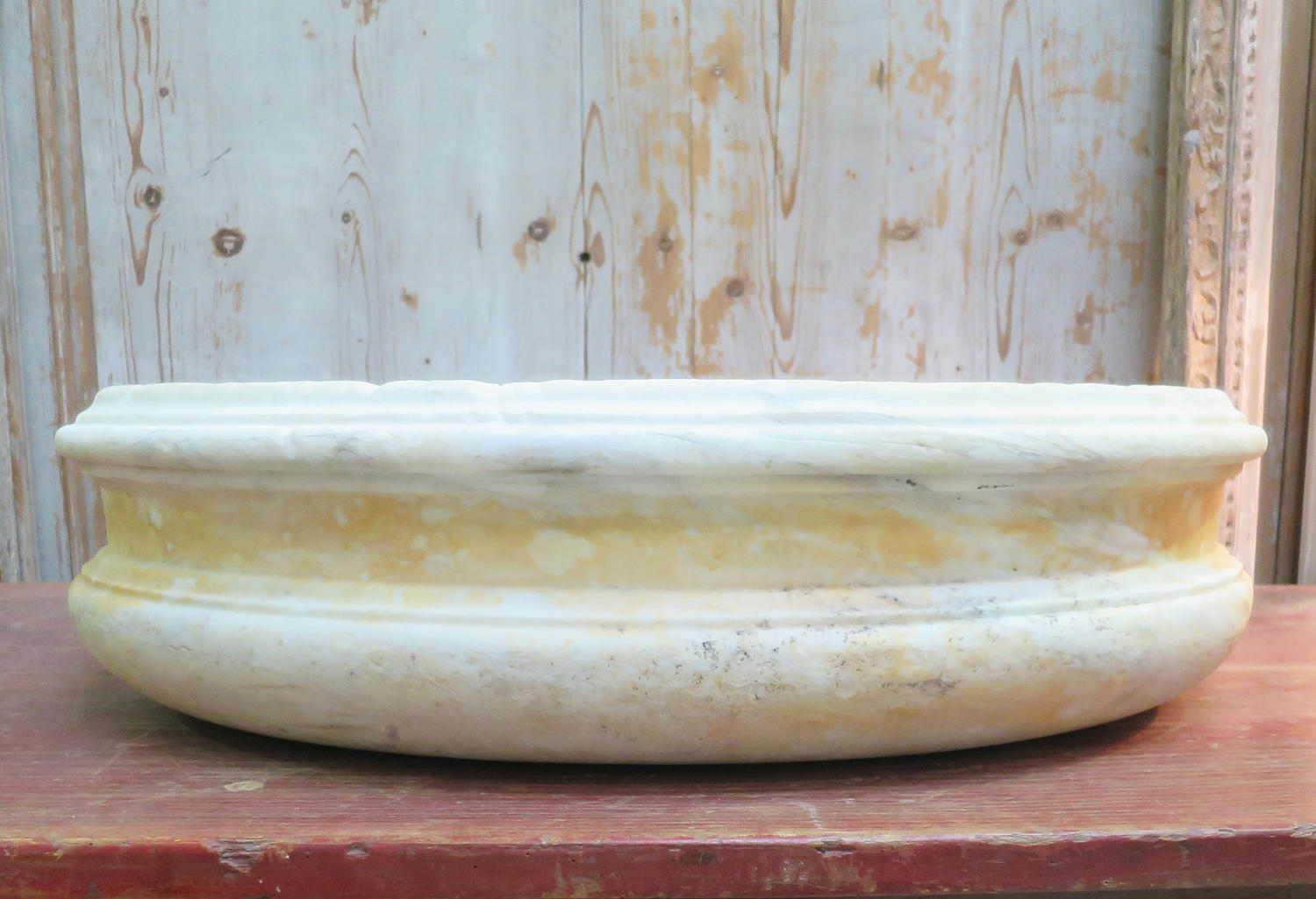 English 18th c oval marble Planter