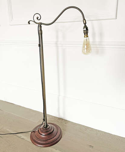 Early 20th Century English Brass Floor Lamp
