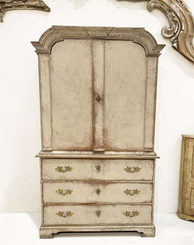 18th Century Swedish Rococo Cupboard-on-Chest