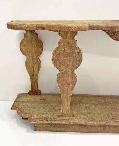 18th Century Italian Console Table with Superb Shape