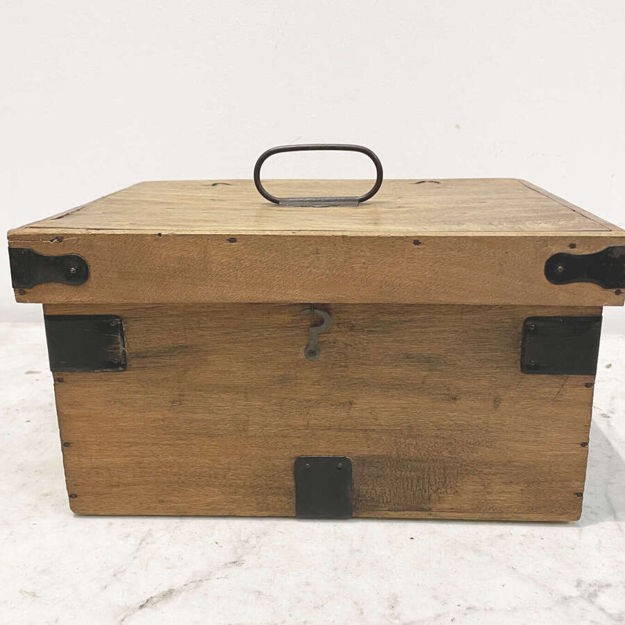 Small Early 20th Century French Chest with Handle